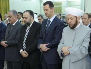 Башар Асад на празднечном намазе