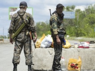 Донецк и Луганск  практически ежеминутно обстреливаются из тяжелого вооружения