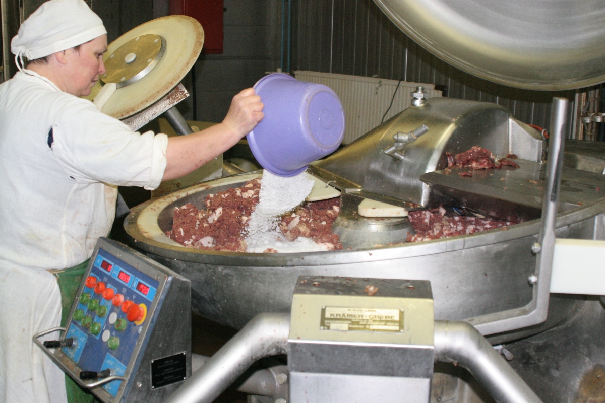 Производство халяльных мясных изделий продолжает вызывать много вопросов