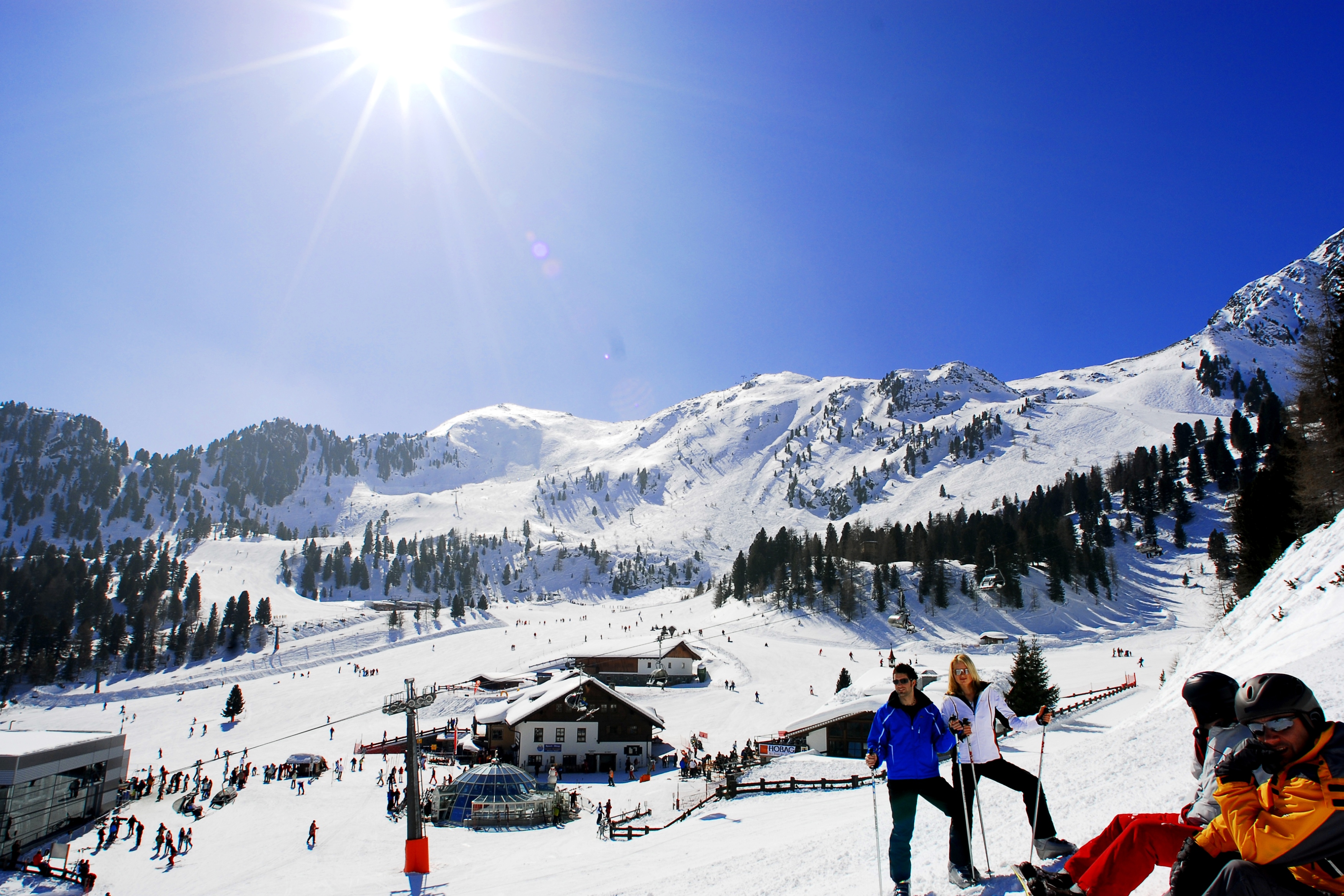 Выбрать горнолыжный курорт. Кортина-д’Ампеццо, Италия горнолыжный курорт. Сарыкамыш горнолыжный курорт. Сарыкамыш горнолыжка. Альпы горнолыжка.