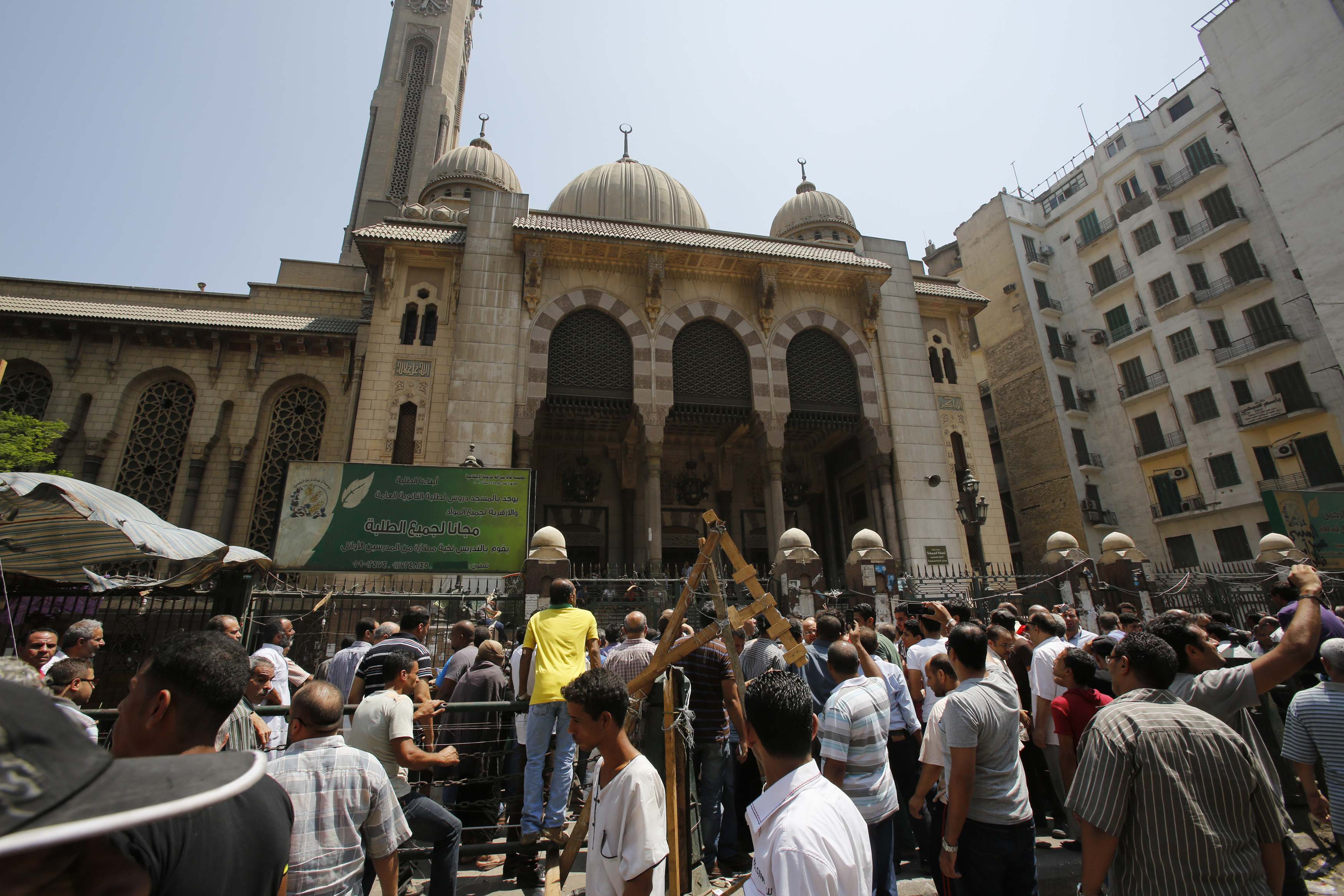 Протесты у мечети Аль-Фатх