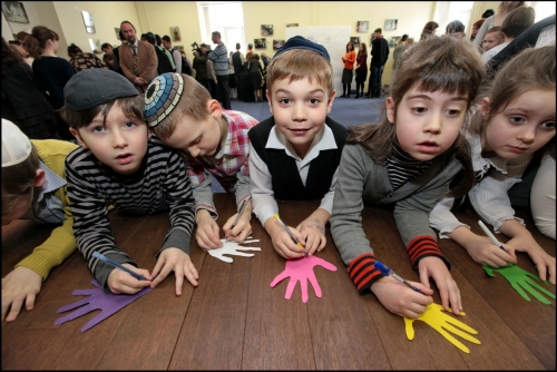 Ученики одной из еврейских школ Москвы 
