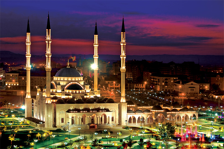 Мечеть «Сердце Чечни» в Грозном 
