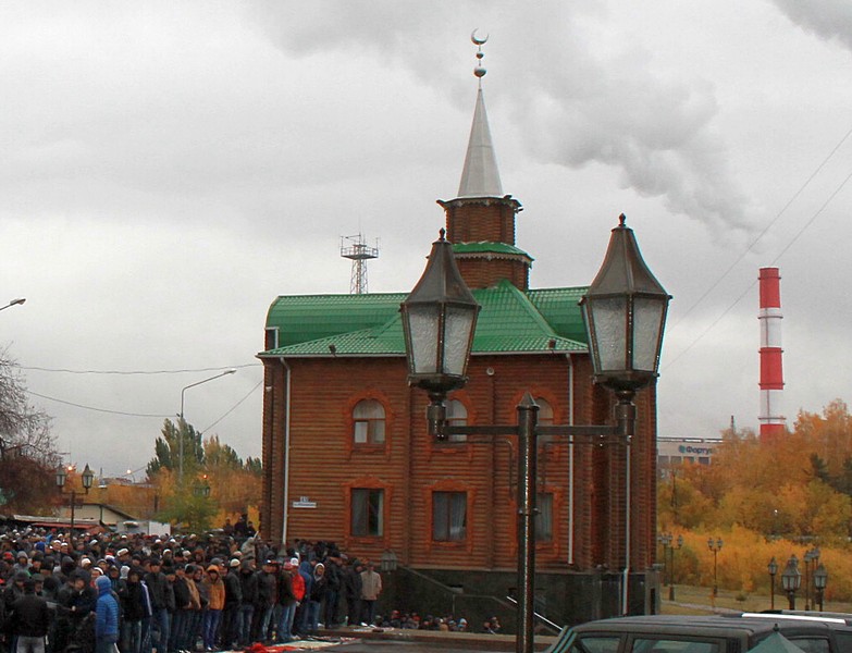 Тюменская мечеть. Тюменская Соборная мечеть. Мечеть Тюмень Мельникайте. Тюменская Соборная мечеть имени Халифа Умара. Есауловская мечеть Тюменского района.