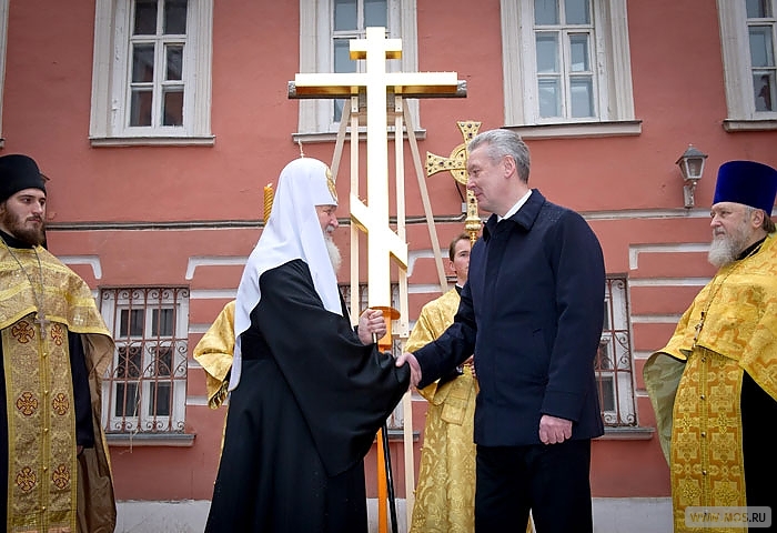 Патриарх Кирилл и мэр Собянин на открытии очередного храма