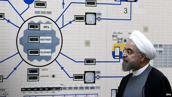 Президент Ирана Хасан Роухани во время посещения АЭС в Бушере