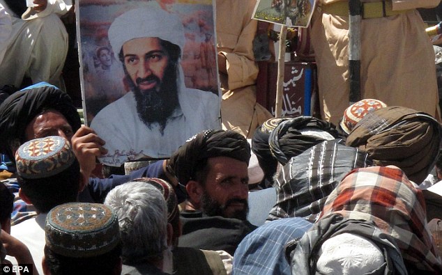 Бен Ладен - одна из наиболее популярных личностей в Пакистане