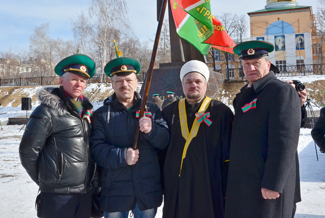 Прибытие муфтия на митинг в Екатеринбург