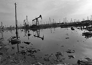 Реки грозненской нефти текли на фронт