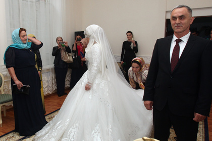 Свадьба Нажуда Гучигова и Луизы Гойлабиевой (Фото: «Коммерсантъ»)