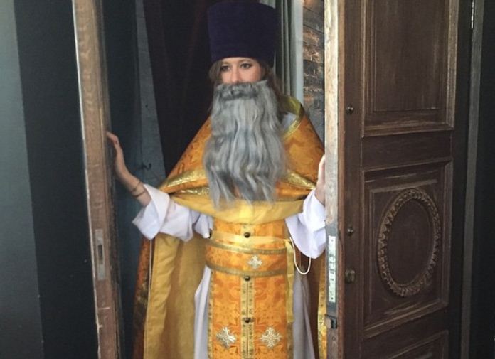 Собчак в образе служителя православного культа