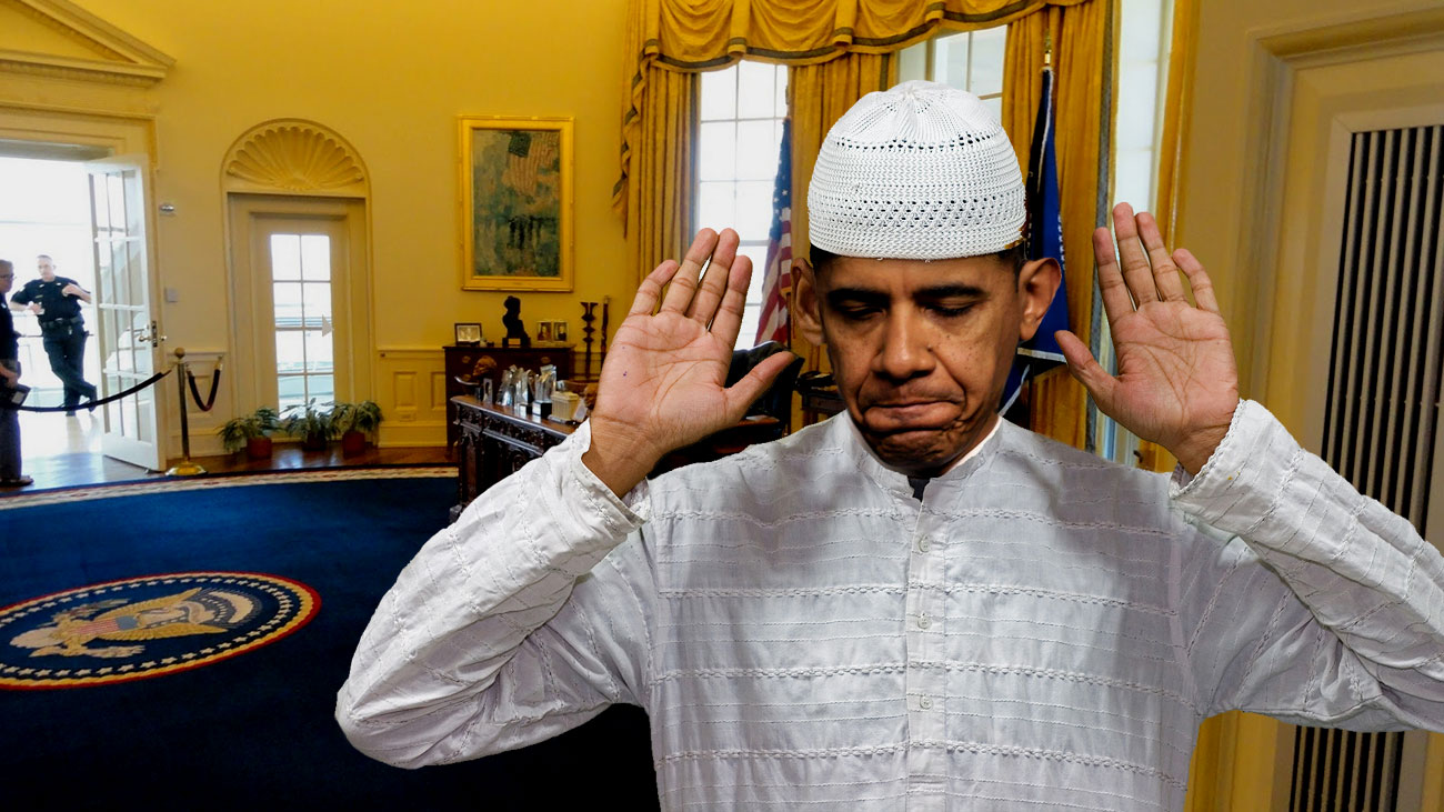 Такие экземпляры фотомонтажа политические противники Обамы регулярно распространяют в интернете