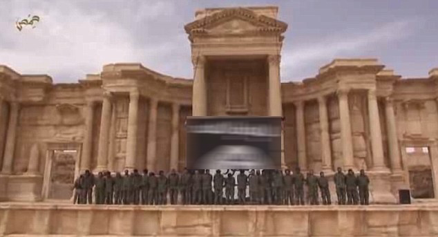 Члены ИГИЛ в Пальмире
