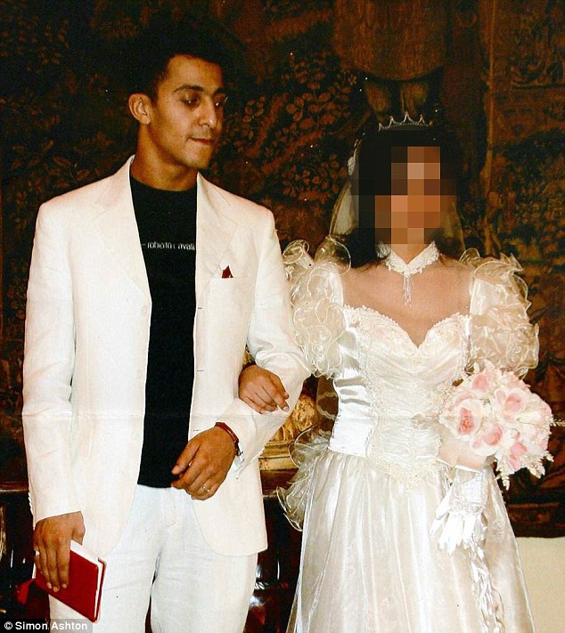 Брак Нимы с будущим террористом просуществовал два года