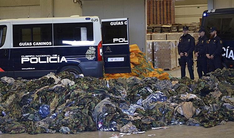 Испанская полиция конфисковала 20 комплектов обмундирования