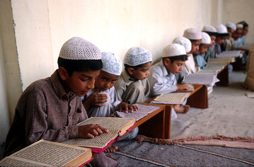 Образование в некоторых регионах исламского мира остается архаичным по сей день
