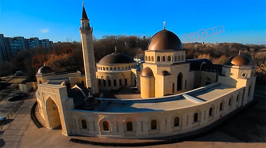 Мечеть «Ар-Рахма» построена в исторической части Киева – на горе Щекавица