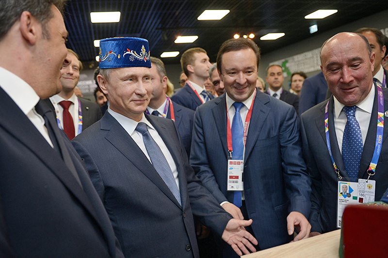 Владимир Путин в Милане на открытии экспозиции Татарстана