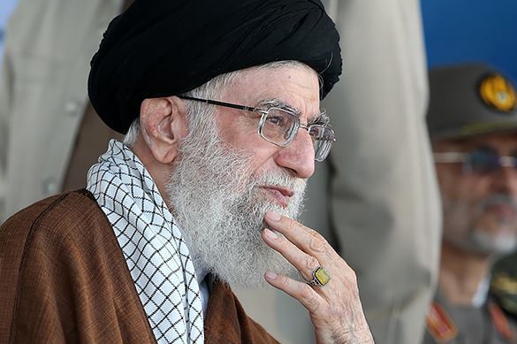 Верховный лидер Ирана аятолла Али Хаменеи