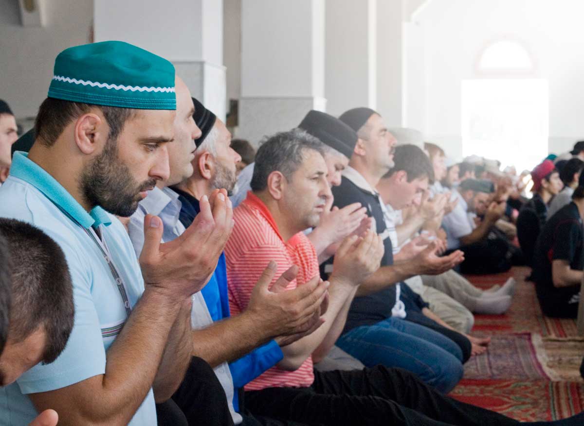 Дагестан. Молитва в мечети
