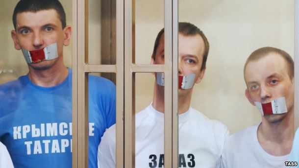 Слева направо: Рустем Ваитов, Юрий (Нури) Примов и Руслан Зейтуллаев, 7 сентября 2016 года, Ростов-на-Дону