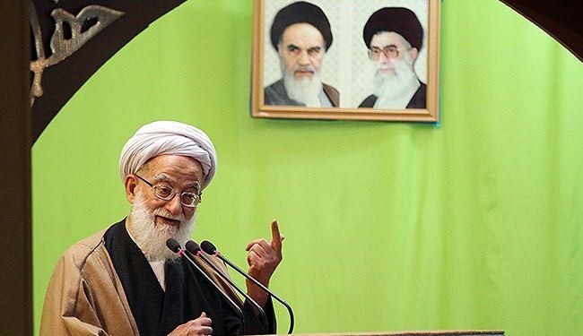 Аятолла Имами Кашани - имам-хатыб общепятничного намаза в Тегеране