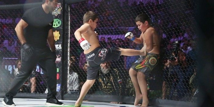 Кадыров-младший на ринге атакует соперника
