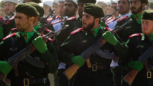 Иранские военнослужащие