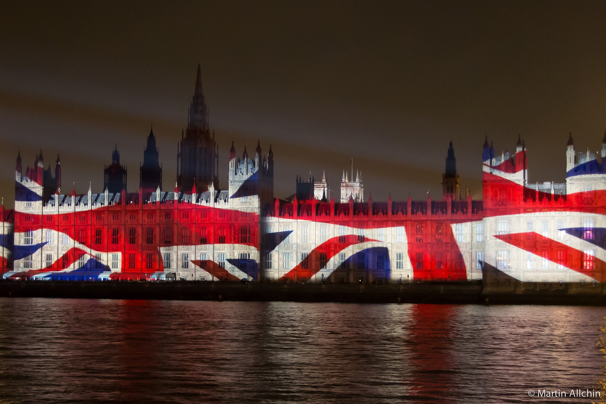 Несмотря на распад Британской империи, Лондон остается важнейшим центром глобальной политики