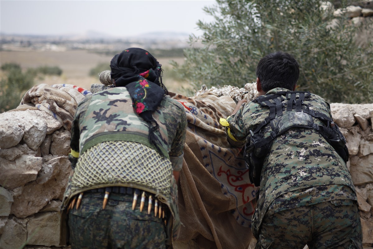 Бойцы преимущественно курдских СДС