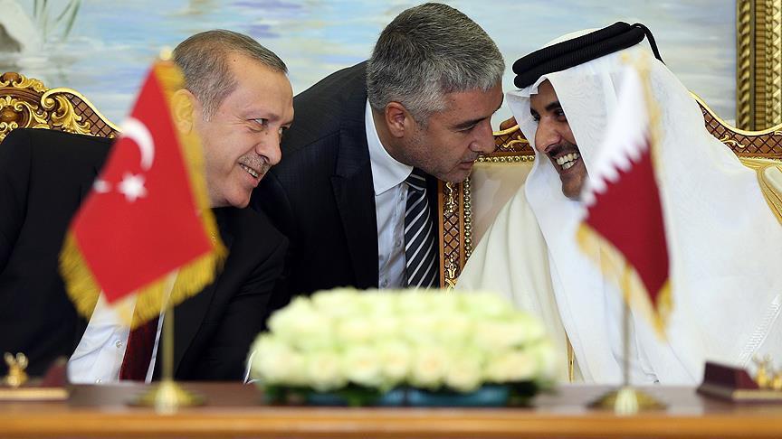 Президент Турции (слева) и эмир Катара (справа)