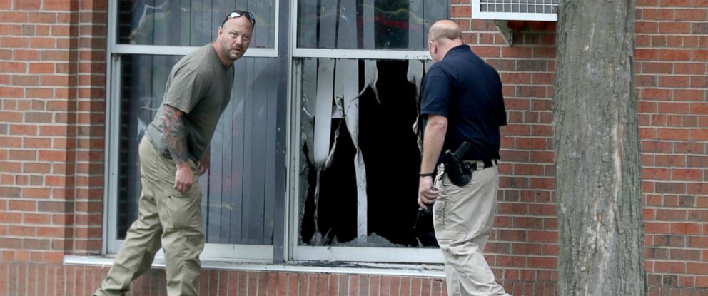 Злоумышленники кинули бомбу в окно мечети