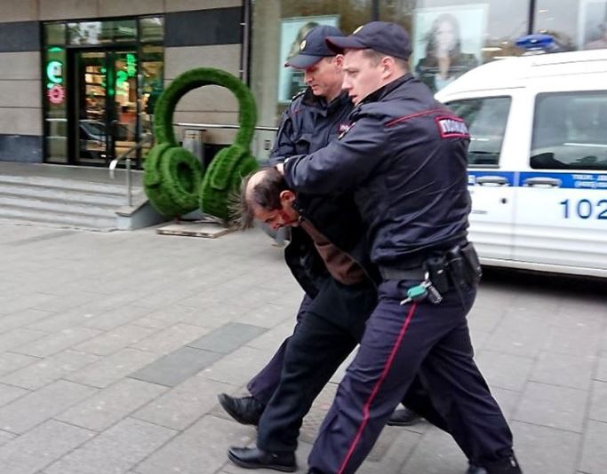 Задержание напавшего на Татьяну Фельгенгауэр. Фото РГ