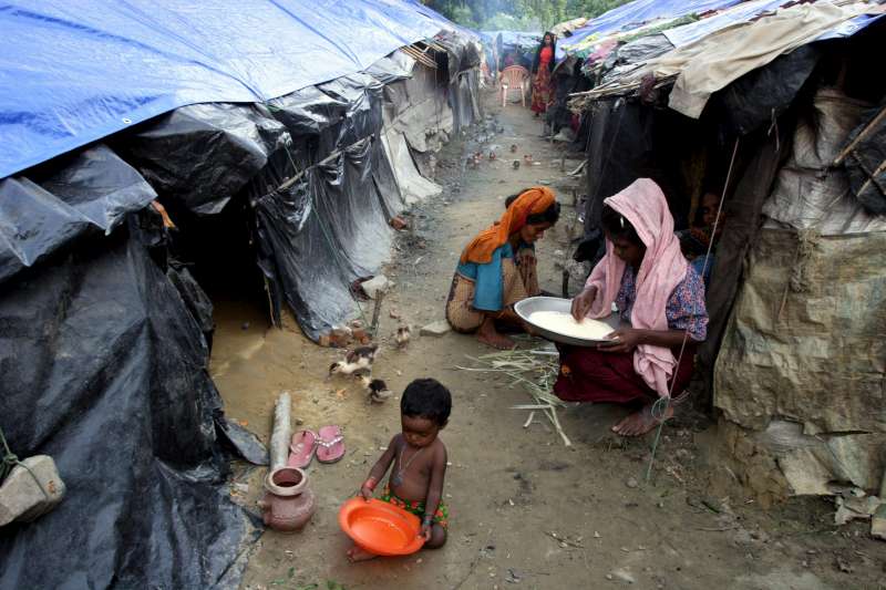 Обитатели лагеря беженцев в Бангладеш