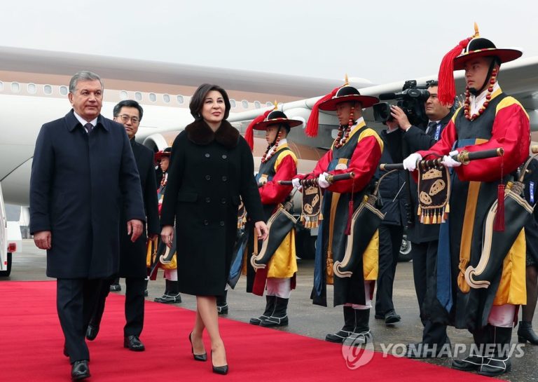 Президент Узбекистана обустроит своих граждан в Корее
