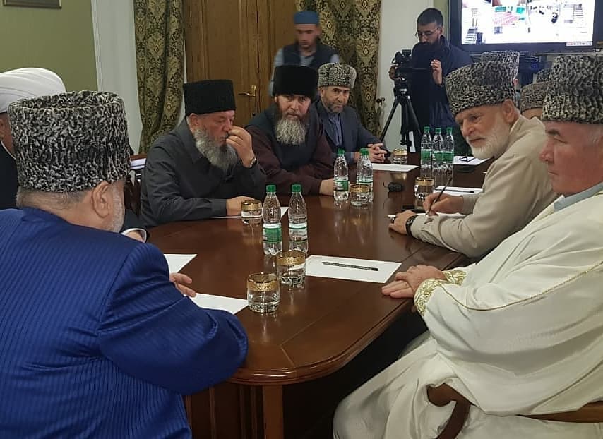 Грозный. Заседание Высшего религиозного Совета народов Кавказа и Координационного центра мусульман Северного Кавказа