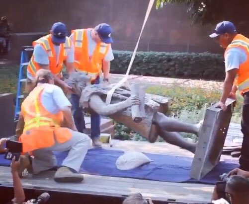 В Лос–Анджелесе демонтировали памятник Христофору Колумбу