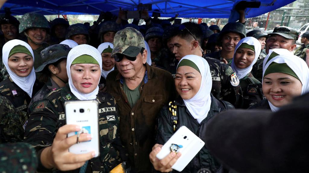 Солдаты-мусульманки в хиджабах – неотъемлемая часть филиппинских вооруженных сил