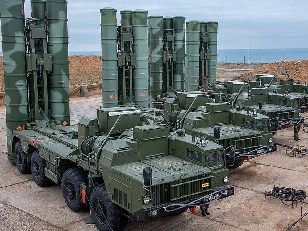 Министры Турции и США обсудили по телефону закупку С-400