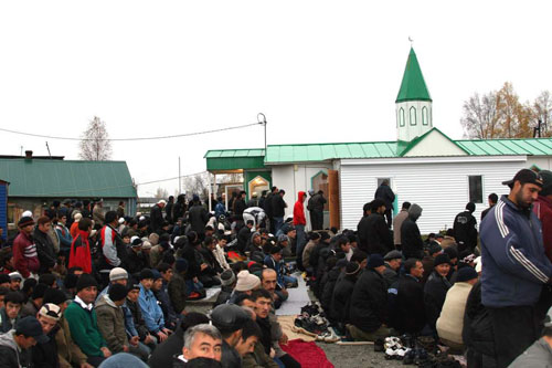 Намаз в мечети Ханты-Мансийска