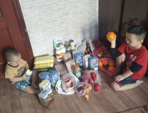 Дети получили продовольственные наборы от «Дома доброты»