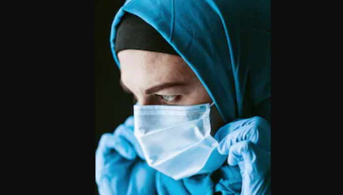 Обычные хиджабы неудобны для врачей-мусульманок в новых условиях работы