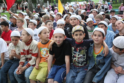 Дети в лагере «Муслим»