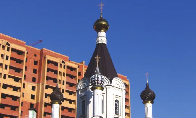 Для удобства верующих по всей Москве возводят церкви