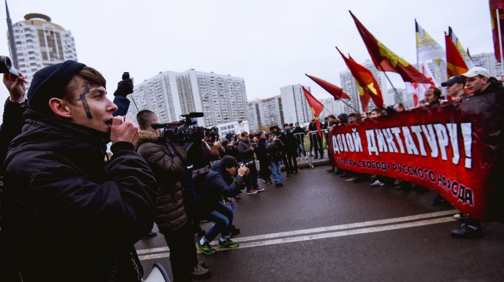 Активисты КНС во время марша в Люблино