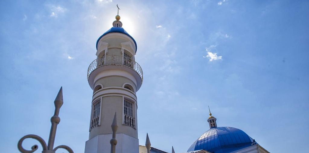 Белая мечеть в Астрахани