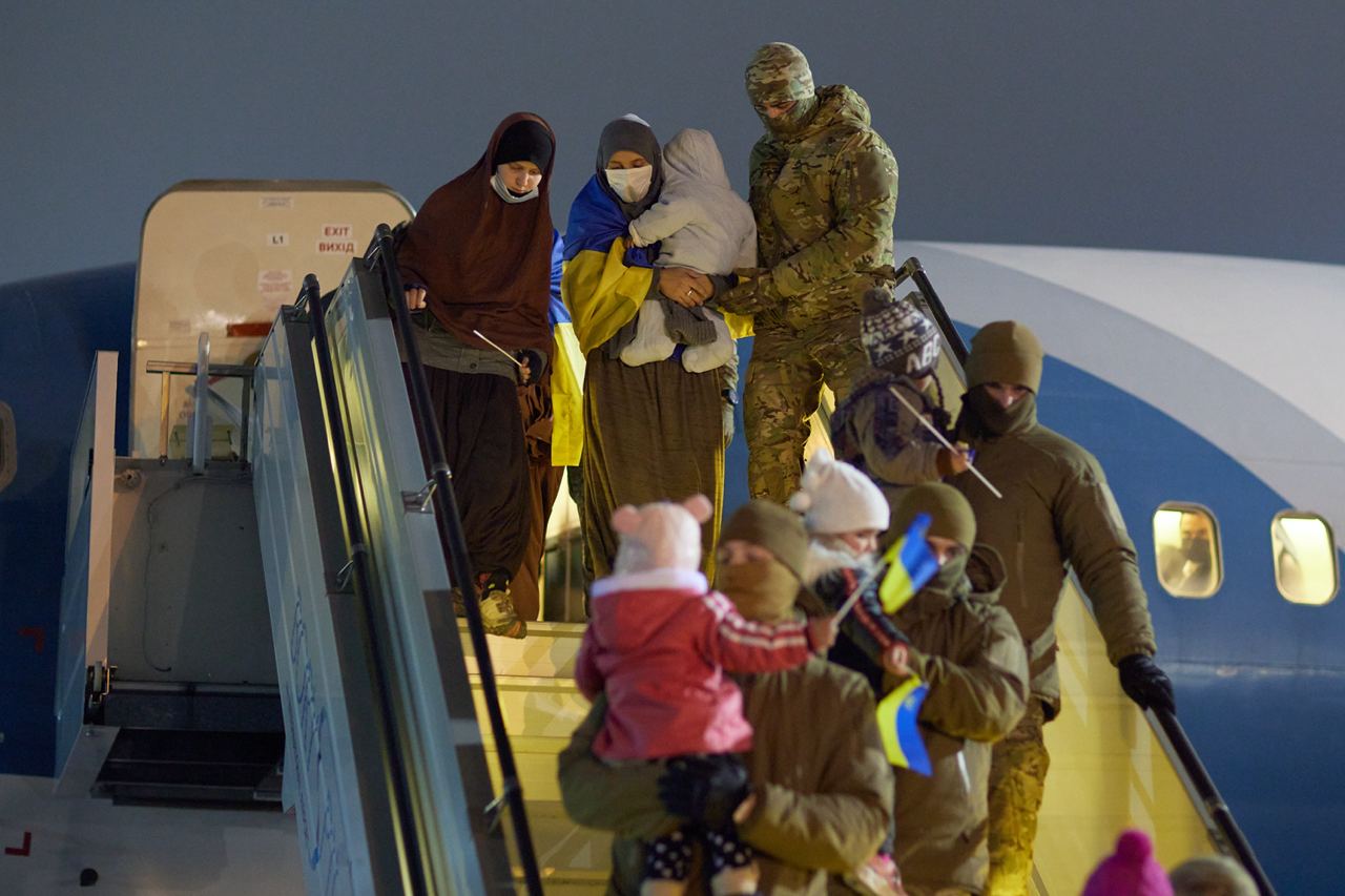 Беженцы в аэропорту Украины