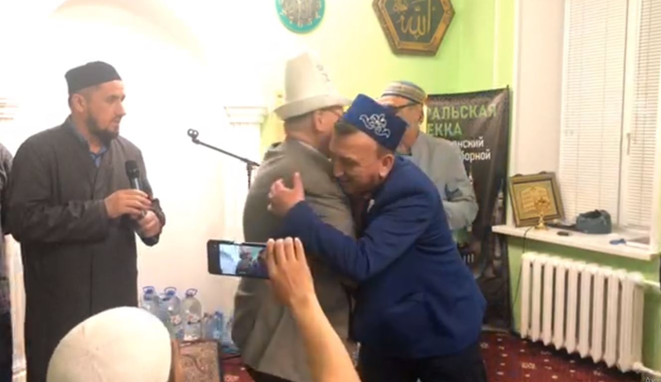 Братание в мечети Екатеринбурга