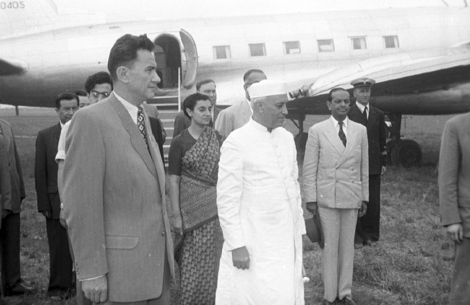 Динмухаммед Кунаев на встрече с премьер-министром Индии Джавахарлалом Неру и его дочерью Индирой Ганди