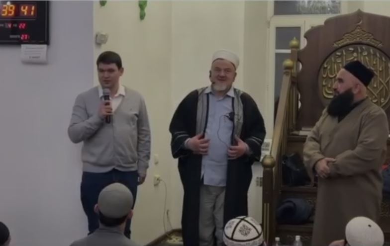 Выступление исламоведа в мечети Иркутска
